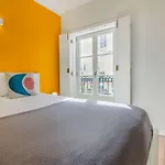 Design In Typical Alfama דירה