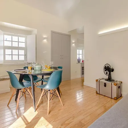 Apartment Design In Typical Alfama Lissabon