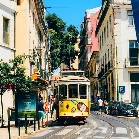 Design In Typical Alfama Apartment *