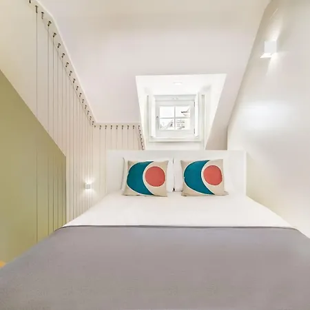 Apartment Design In Typical Alfama *