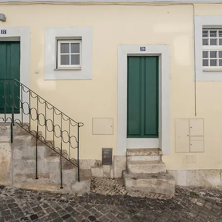 Design In Typical Alfama Lissabon