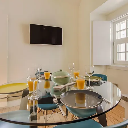 Design In Typical Alfama * リスボン