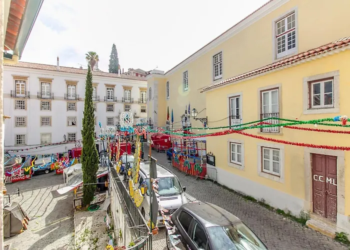 Design In Typical Alfama Lisboa