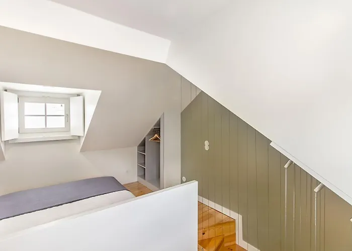 Design In Typical Alfama 리스본