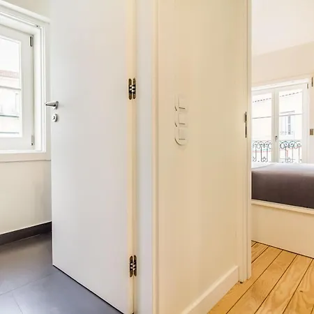 Daire Design In Typical Alfama *