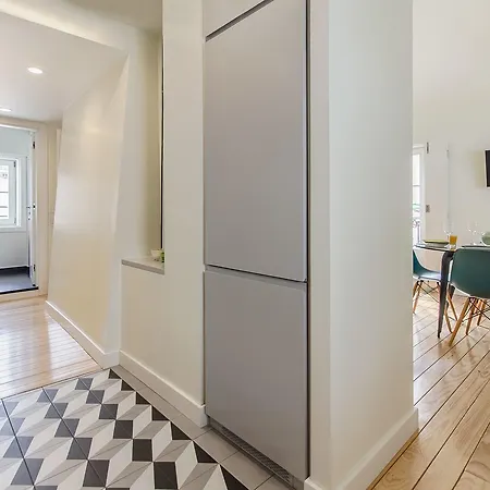 Design In Typical Alfama Lisboa